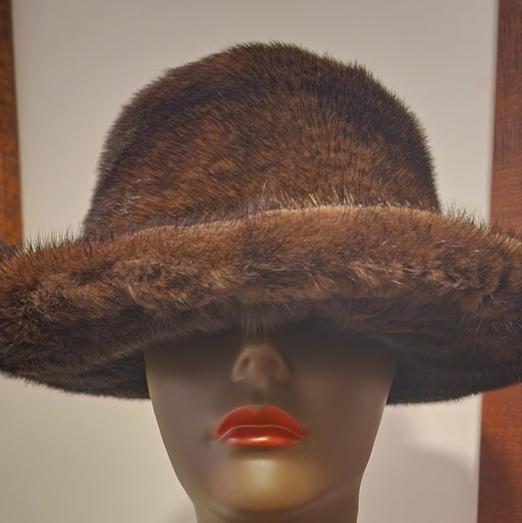 Mink hat - Picture 2 of 4